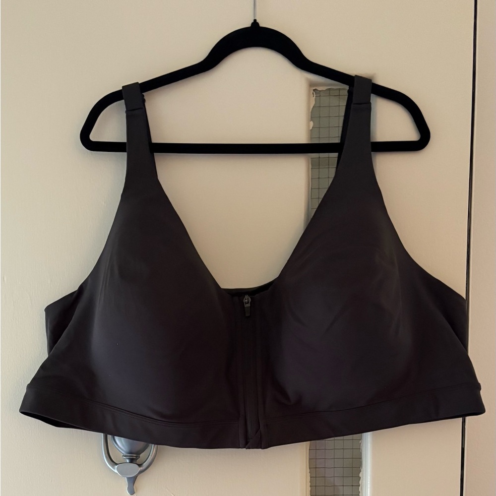 NWOT Old Navy “Power Soft” Zip Front Sports Bra. - Picture 1 of 6
